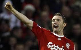 10 Pesepakbola yang paling banyak berganti klub