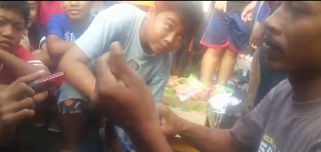 Heboh, Botol Bisa Bicara!