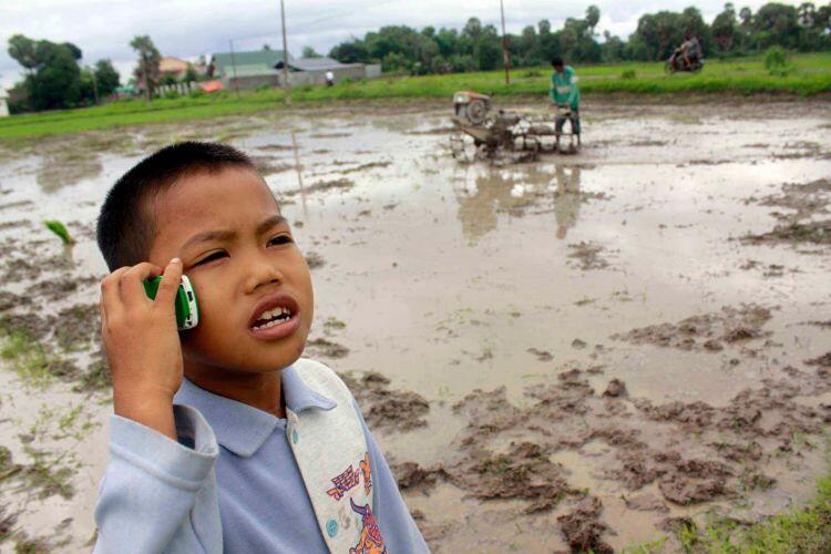 Barisan Kenangan yang Membuatmu Teringat Masa-Masa Bahagia Bersama HP Jadulmu