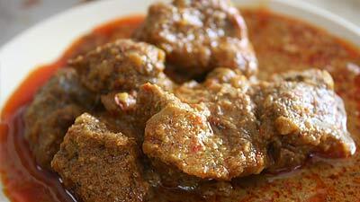10 Makanan Indonesia Paling Terkenal di Luar Negeri