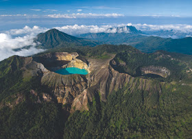 gunung paling indah di indonesia