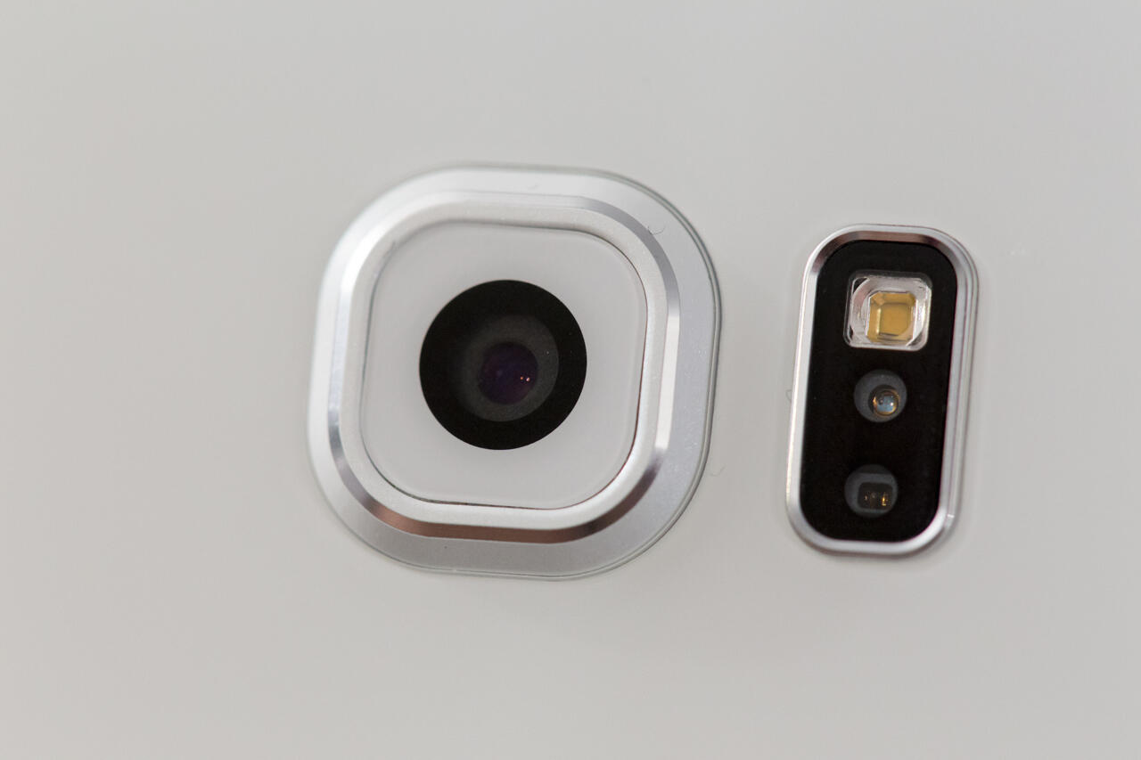 Samsung Galaxy S6 dan S6 Edge Resmi Diperkenalkan