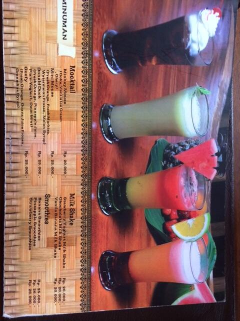 Tempat Nongkrong - Makan yang Uenak &amp; Cozy di Bali
