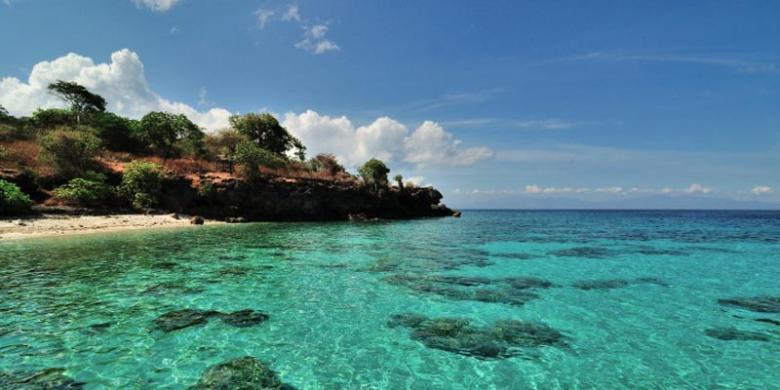 Indah nya Pulau Moyo Surga terpendam Di Sumbawa