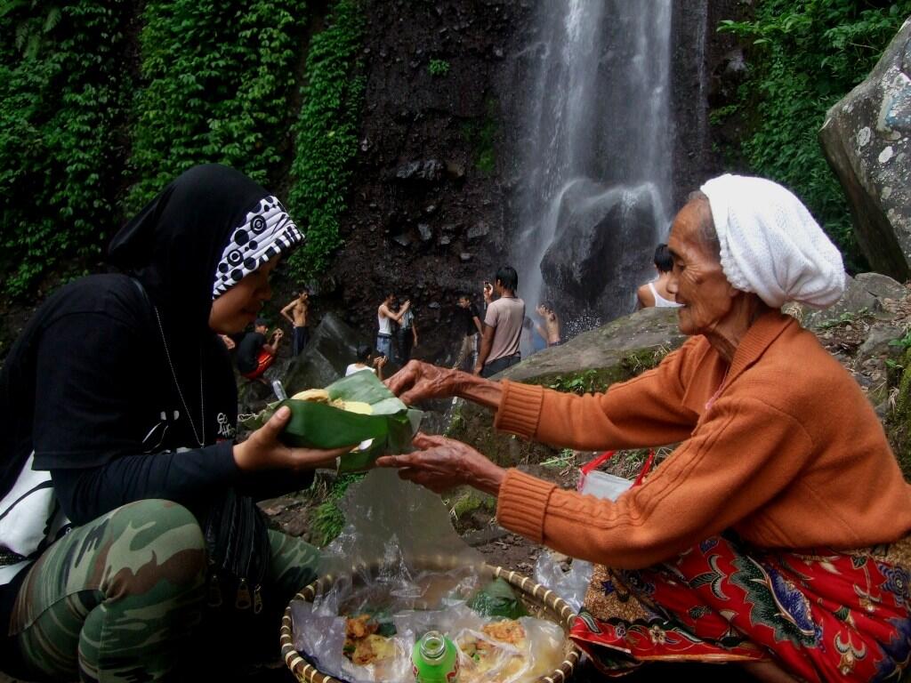 Mereka yang Renta, Tak Sempurna, Namun Pantang Meminta-minta,,