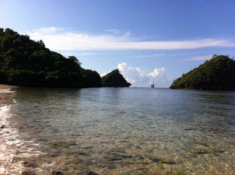 Trip random ke clungup bonus snorkling di pulau 3 warna seputar pantai di malang