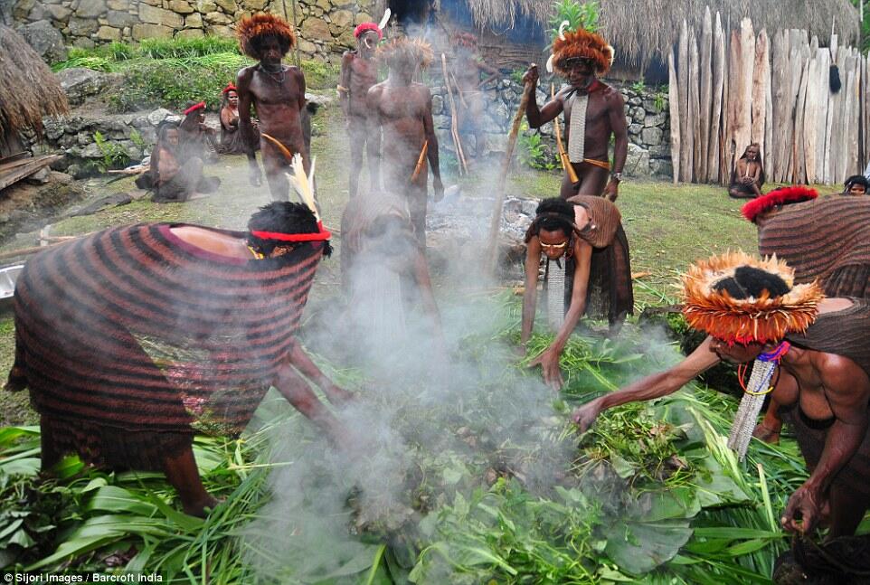 Thanksgiving Ala Suku di Papua