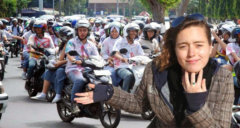 7 Hal Ini Yang Buat Bule Bingung Dengan Orang Indonesia