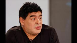 maradona jadi mamadona, koq jadi gini yaa :-D