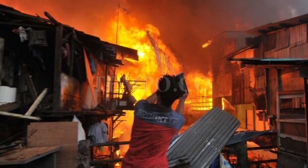 FOTO: Kebakaran Hebat di Tanah Abang