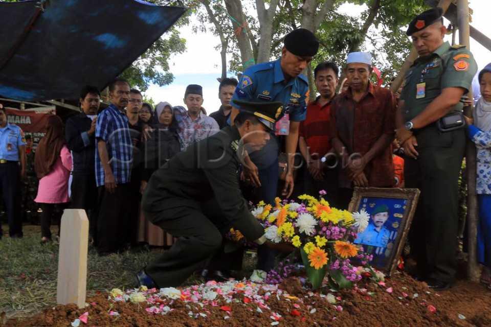 Mengupas Senjata Mematikan Tatang Koswara, Sniper Handal Dunia !