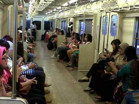 KELEBIHAN COMMUTERLINE SAAT INI