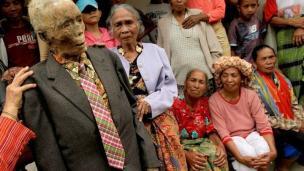 (thread weekend)3 Ritual Penguburan Khas Tana Toraja, Sulawesi Selatan