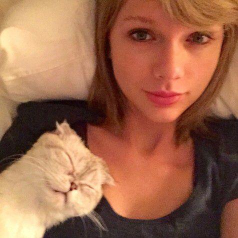 &#91;Hiburan Dikit&#93; Inilah Wajah Taylor Swift Saat Bangun Tidur :)