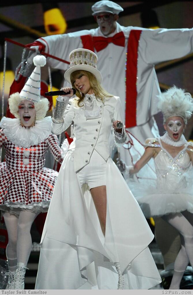 &#91;Hiburan Dikit&#93; Inilah Wajah Taylor Swift Saat Bangun Tidur :)