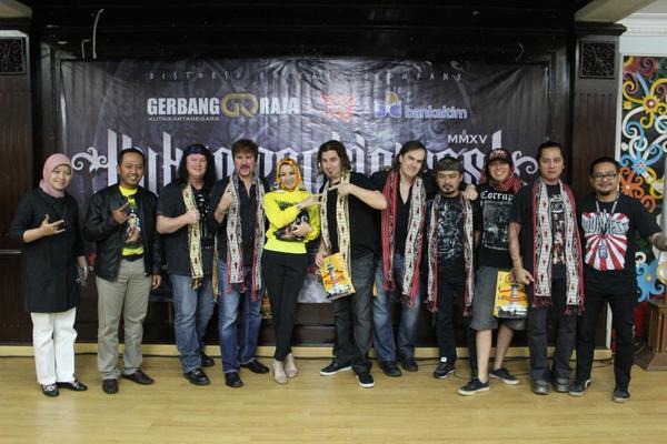 Penggemar Firehouse "mereka ada di Kutai Kartanegara hari ini"