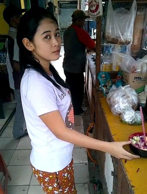Bakso Gratis dan Permintaan Maaf Ketua PSSI Untuk Suporter Timnas