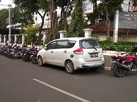 Jl Tanah Abang I Marak Parkir Liar