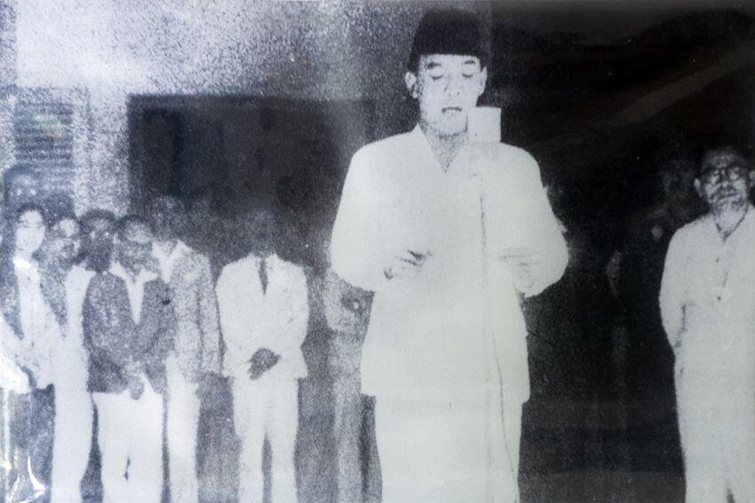 Fakta-Fakta Menarik dari Sejarah Indonesia yang Nggak Agan Dapatkan di Sekolah