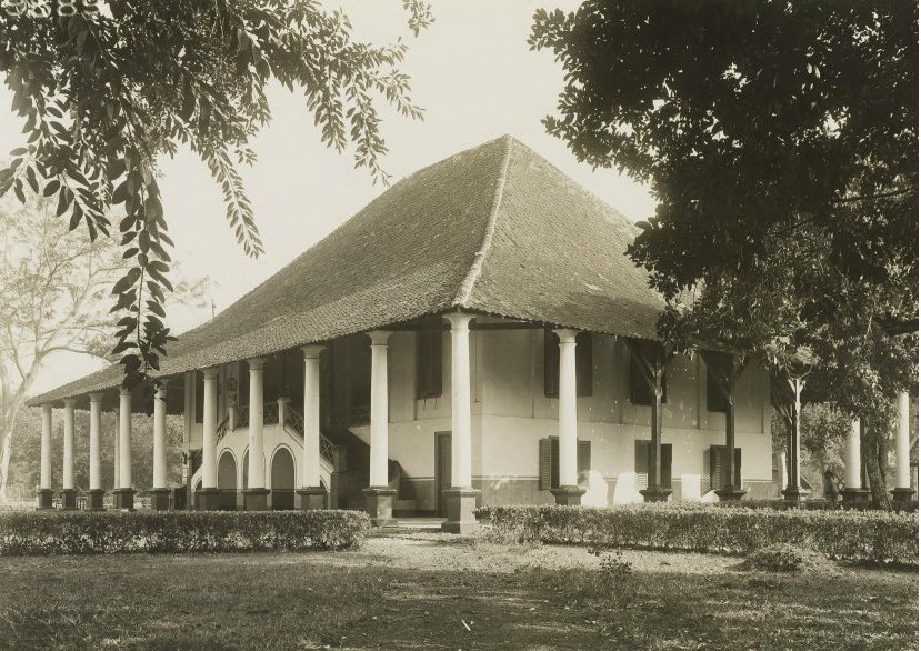 &#91;Bangunan Bersejarah&#93; Keelokan Loji Indis di Nusantara.. PICT +++