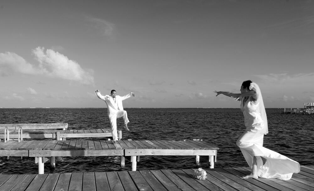 5 Gaya Foto Pre Wedding Lucu Yang Dapat Ditiru Nih Gan !!