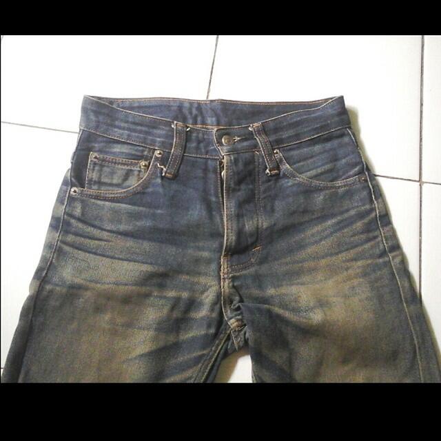 Buluk buluk tetep dipake gan ( Jeans Denim )