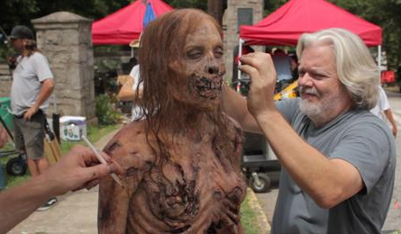 &#91;make-up mana yg keren?&#93; Kampung Zombie vs Walking Dead