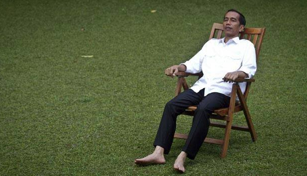 &#91;Presiden: Tenang aja!&#93; Rupiah Lemah mulai makan korban, PLN catat kerugian Rp 1,3 T