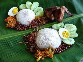 Manfaat Makan Makanan Beralas Daun Pisang