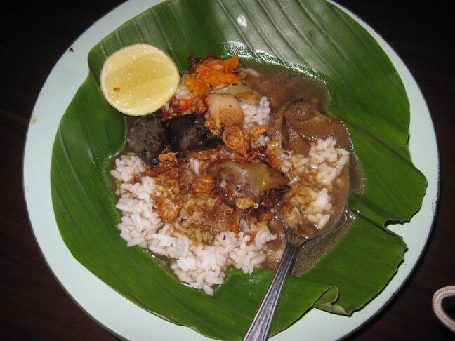 Manfaat Makan Makanan Beralas Daun Pisang