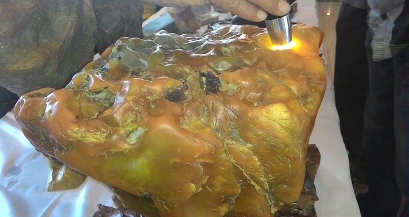 &#91;ZAMAN BATU&#93; 221 Giok Idocrase Aceh Diborong Rp1,5 Miliar