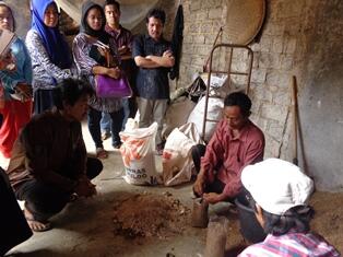 Lahan Bekas Tambang,,Disulap jadi Hutan Pendidikan