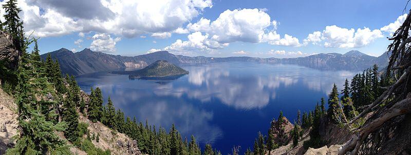 Melihat Keindahan Crater Lake, Danau Terdalam Di Amerika