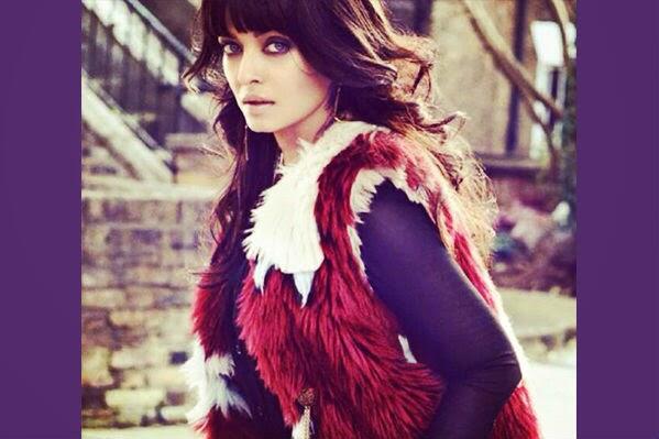 10 Pose Seksi Aishwarya Rai di Majalah Vogue