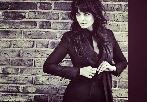 10 Pose Seksi Aishwarya Rai di Majalah Vogue