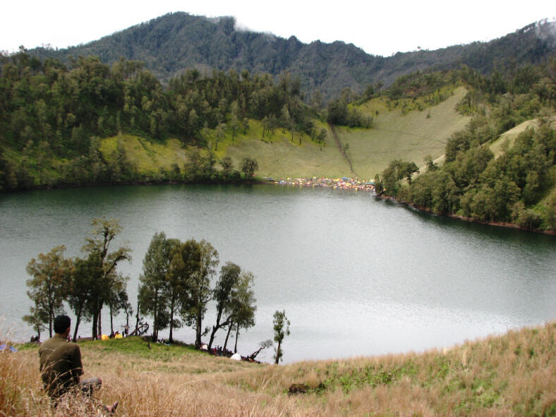 Menikmati Pesona Alam Mahameru