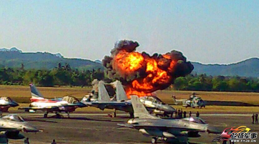 PHOTO: JUPITER AEROBATIC TEAm hampir Ngancurin Pesawat MAHADEWA Formil di Langkawi