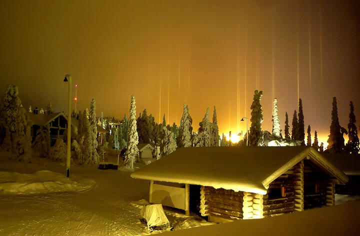 Light Pillar – Keindahan Fenomena Cahaya Penyangga Langit !!
