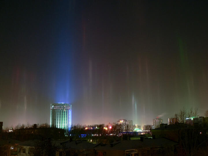 Light Pillar – Keindahan Fenomena Cahaya Penyangga Langit !!