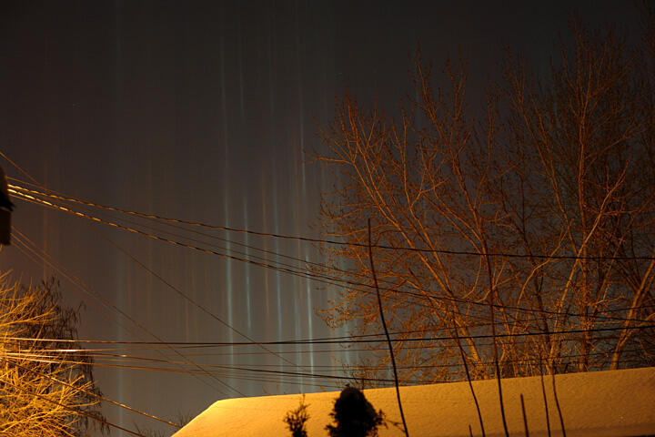 Light Pillar – Keindahan Fenomena Cahaya Penyangga Langit !!