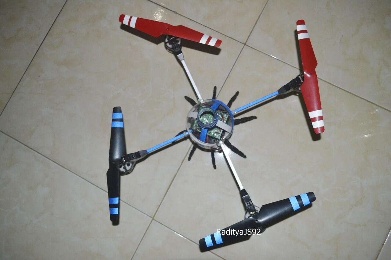 My New Quadcopter Buat sendiri karena enggak punya uang Agan - agan :-)