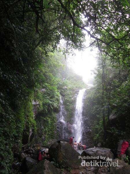 Curug Putri di Pandeglang, Cantiknya Membekas di Hati