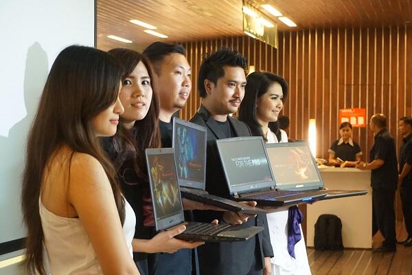 LAPTOP PERTAMA DENGAN PROSESOR PC DESKTOP i7 4790K DAN GTX980M 8GB DI INDONESIA