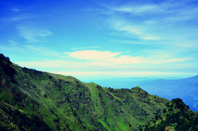 PAKE BAHASA INDONESIA SAJA (MERBABU VIA WEKAS 19-22 FEBRUARI 2015 )