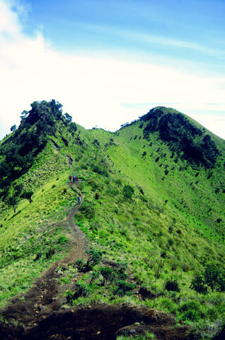 PAKE BAHASA INDONESIA SAJA (MERBABU VIA WEKAS 19-22 FEBRUARI 2015 )