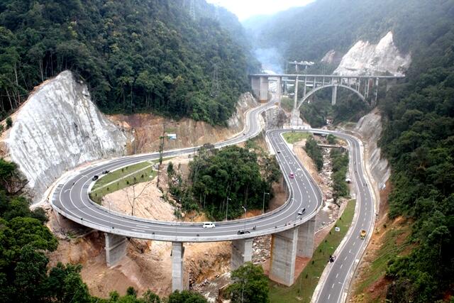 5 Jalan Tol Super Keren di Indonesia yang Tidak Kalah dengan Luar Negeri