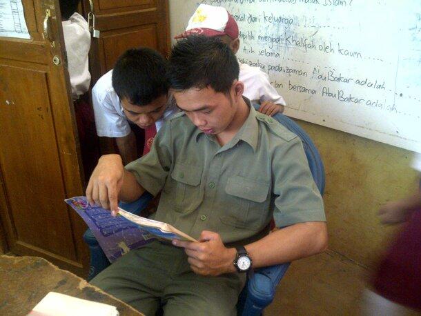 Inilah Rasanya Pacaran Dengan Seorang Guru