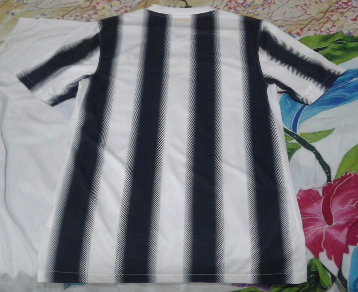 JERSEY JUVENTUS ORIGINAL HOME 11/12 SIZE S SS dan JUVENTUS KW HOME 10/11 SIZE S SS