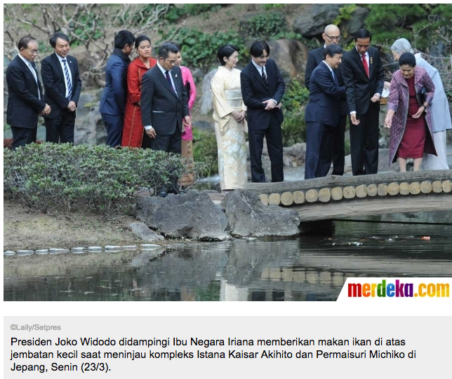 &#91;Blusukan Internasional&#93; Jokowi beri makan Ikan di Jepang