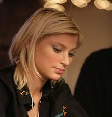 Veronika Larsen, Dewi Poker Nordic